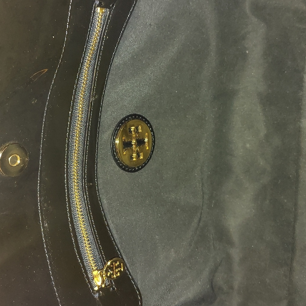 Tory Burch Black Bome Patent Leather Tote Bag with Goldtone Hardware - Picture 10 of 16